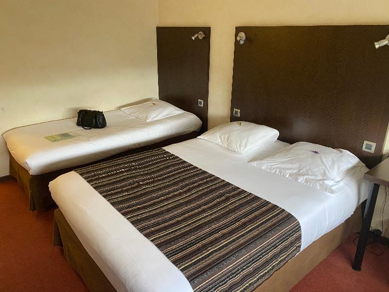 Adonis Lyon Est Hotel Artys - Oda