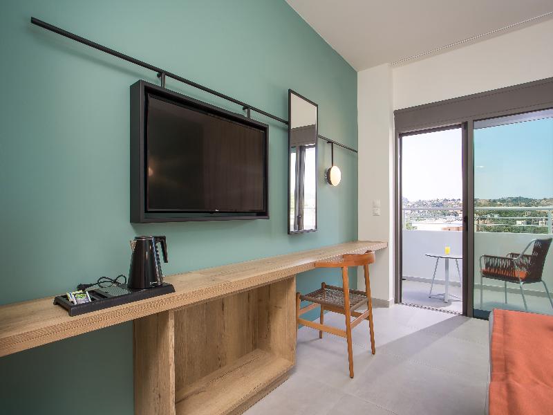 Mazoren Art Hotel - Oda
