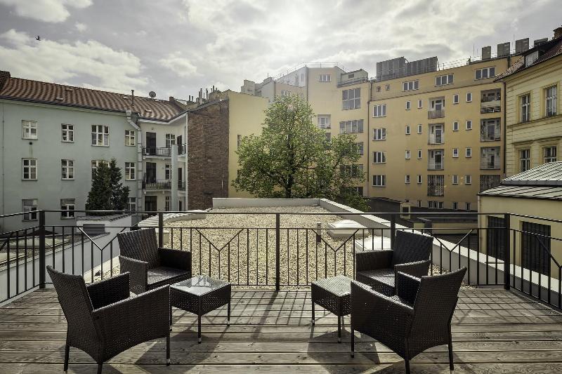 Elizabeth Suites - Teras