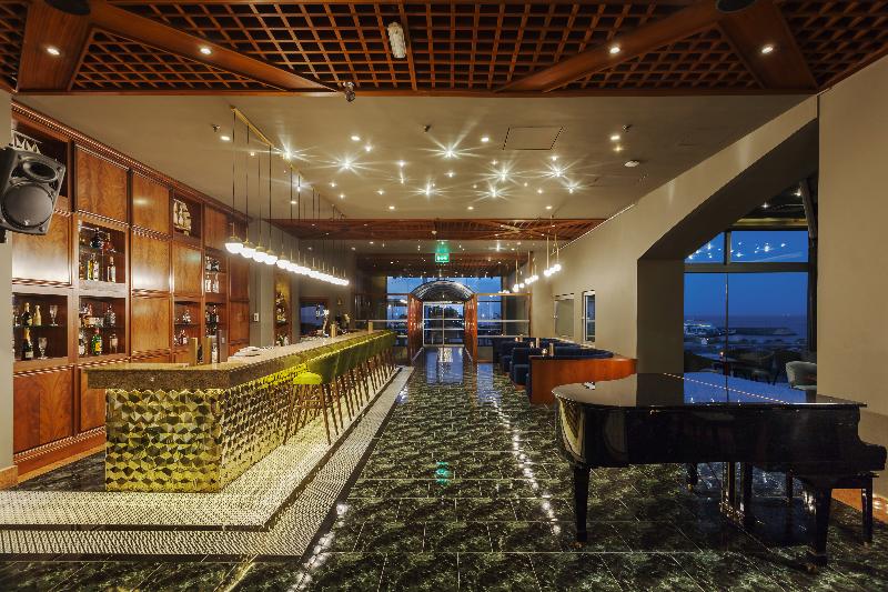 St Raphael Resort - Bar