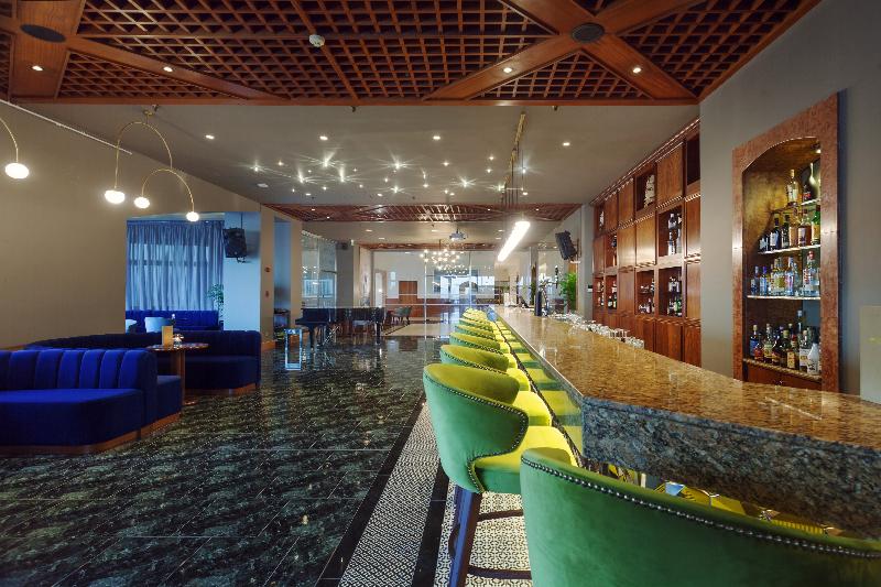 St Raphael Resort - Bar