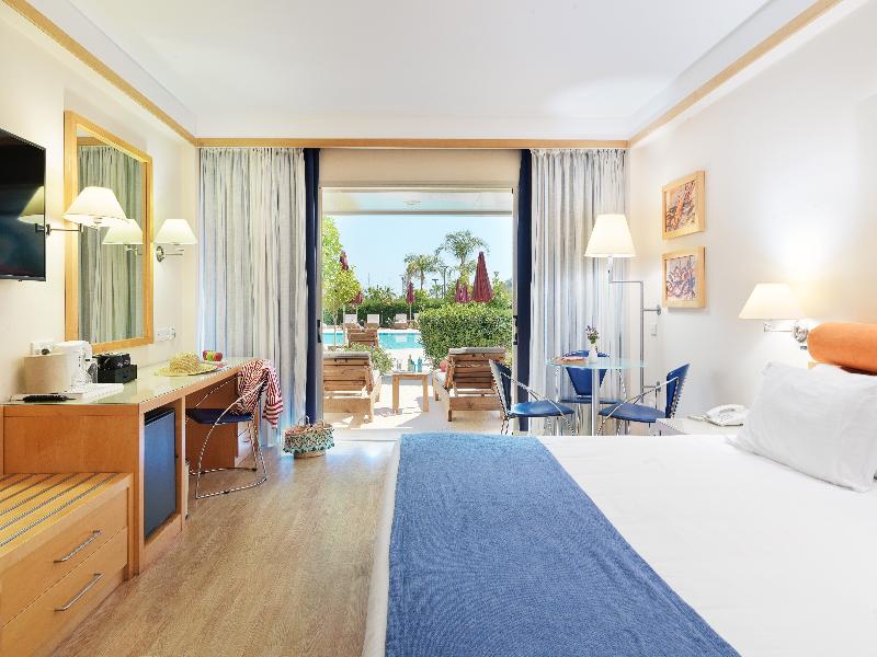 St Raphael Resort - Oda