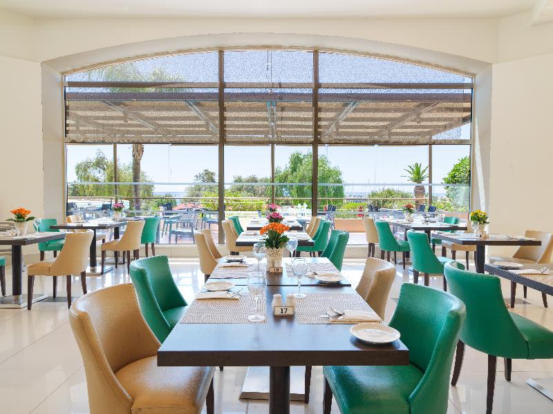 St Raphael Resort - Restoran
