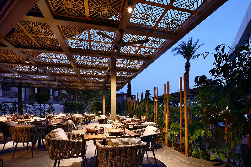 St Raphael Resort - Teras
