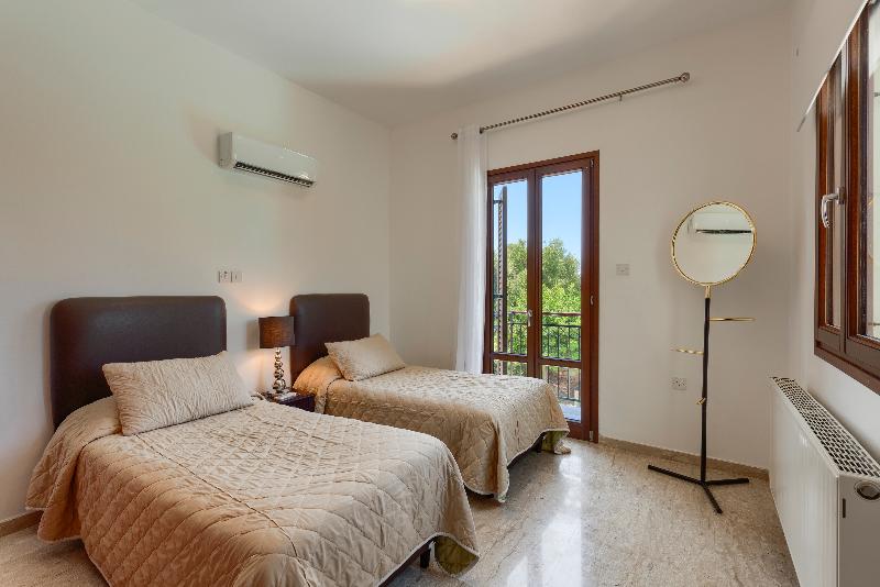 Aphrodite Hills Residences Superior Villas - Oda