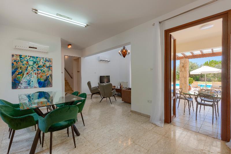 Aphrodite Hills Residences Superior Villas - Oda