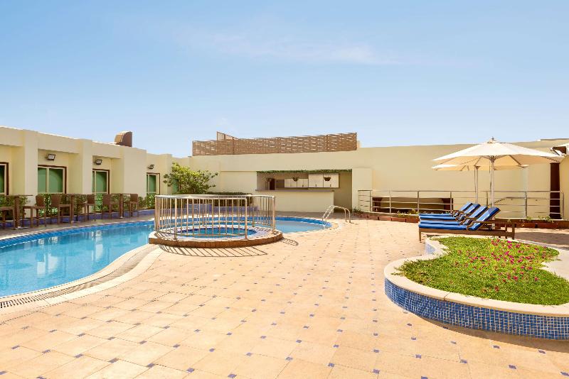 Wyndham Garden Dammam - Havuz