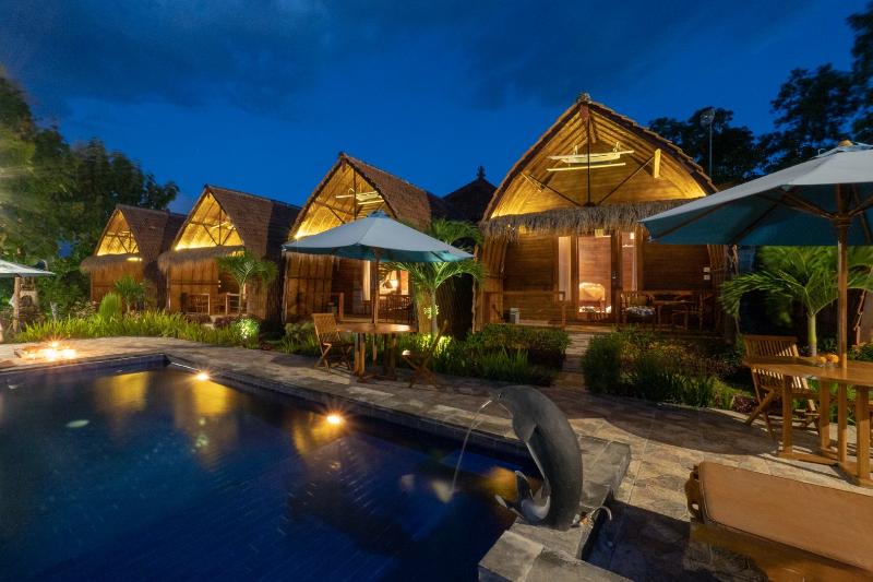 Sundi Ocean Bungalow by ABM - Havuz