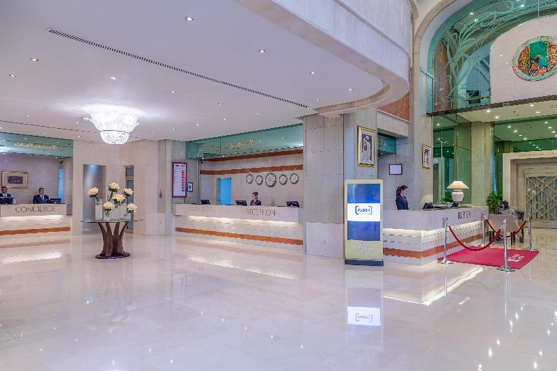 Millennium Plaza Downtown Suites exCrowne Plaza Ap - Lobi