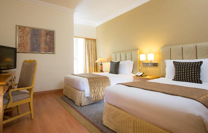 Millennium Plaza Downtown Suites exCrowne Plaza Ap - Teras