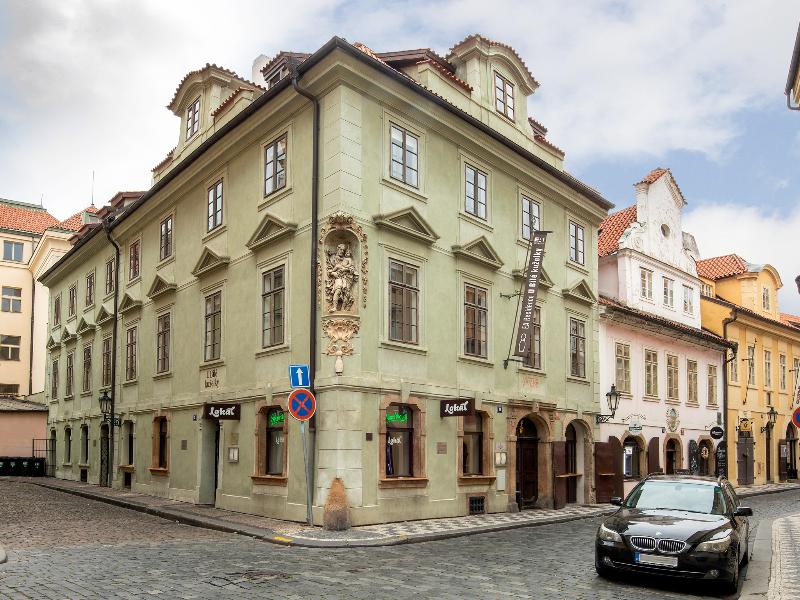 EA Residence U Bílé kuželky - Genel