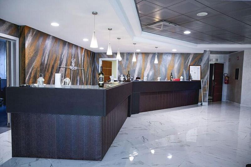 Casta Hotel - Lobi