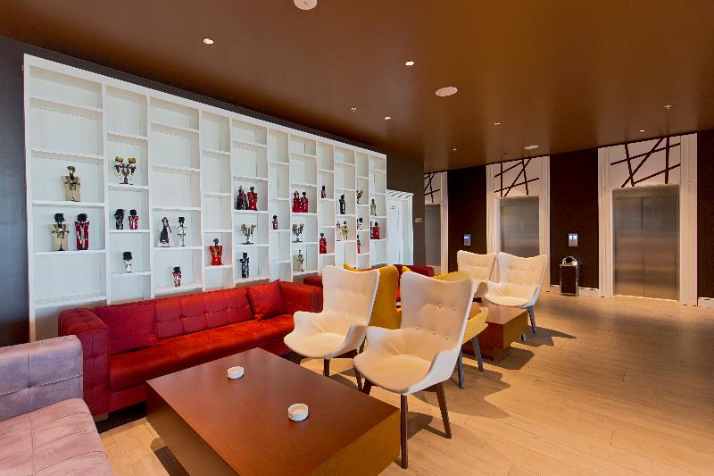 Euphoria Batumi Convention & Casino Hotel - Bar
