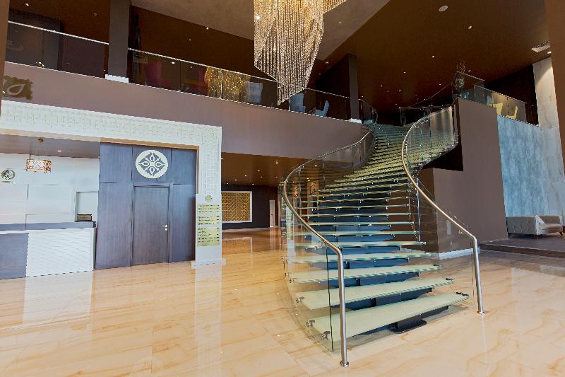 Euphoria Batumi Convention & Casino Hotel - Lobi