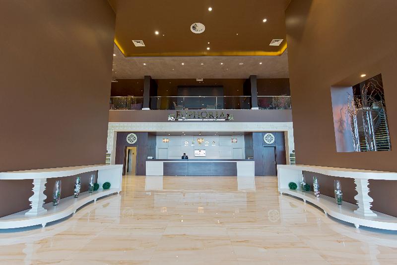 Euphoria Batumi Convention & Casino Hotel - Lobi