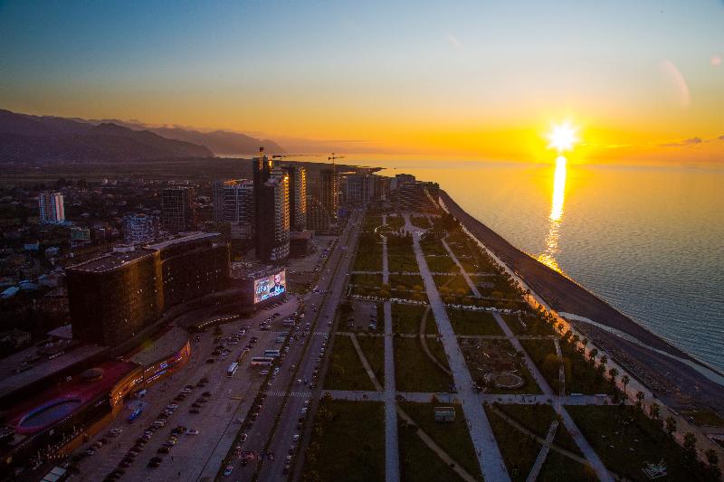 Euphoria Batumi Convention & Casino Hotel - Genel