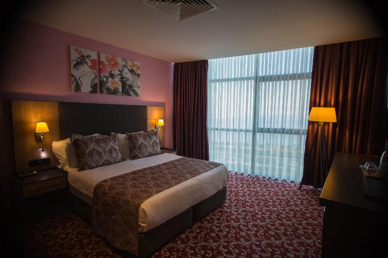 Euphoria Batumi Convention & Casino Hotel - Oda
