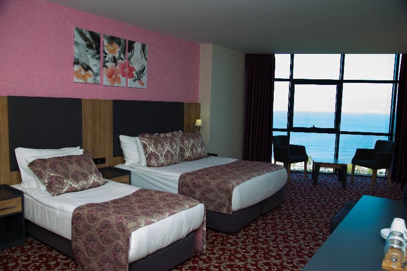 Euphoria Batumi Convention & Casino Hotel - Oda