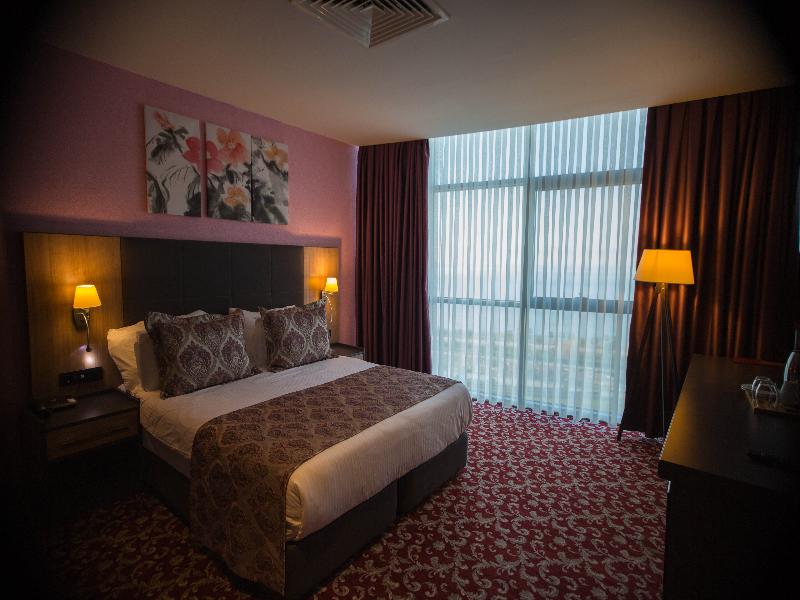 Euphoria Batumi Convention & Casino Hotel - Oda