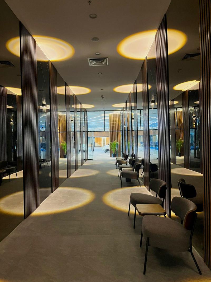 Euphoria Batumi Convention & Casino Hotel - Havuz