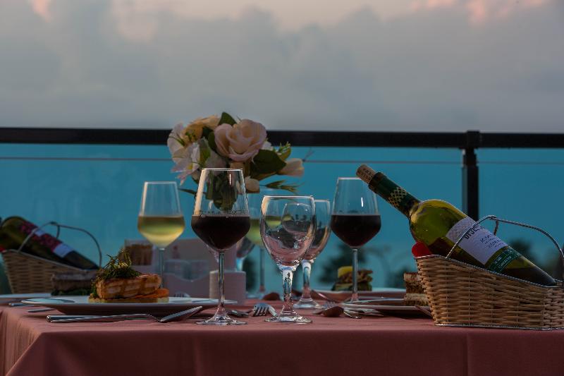 Euphoria Batumi Convention & Casino Hotel - Restoran