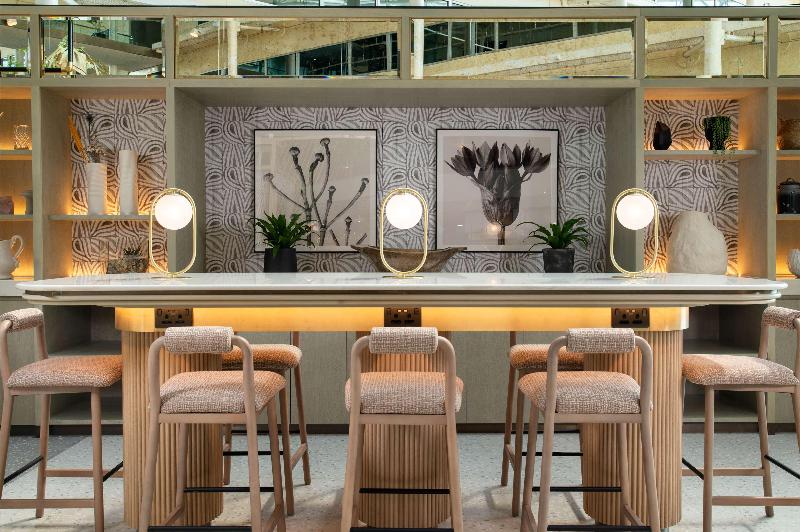 Hilton London Heathrow Airport - Bar