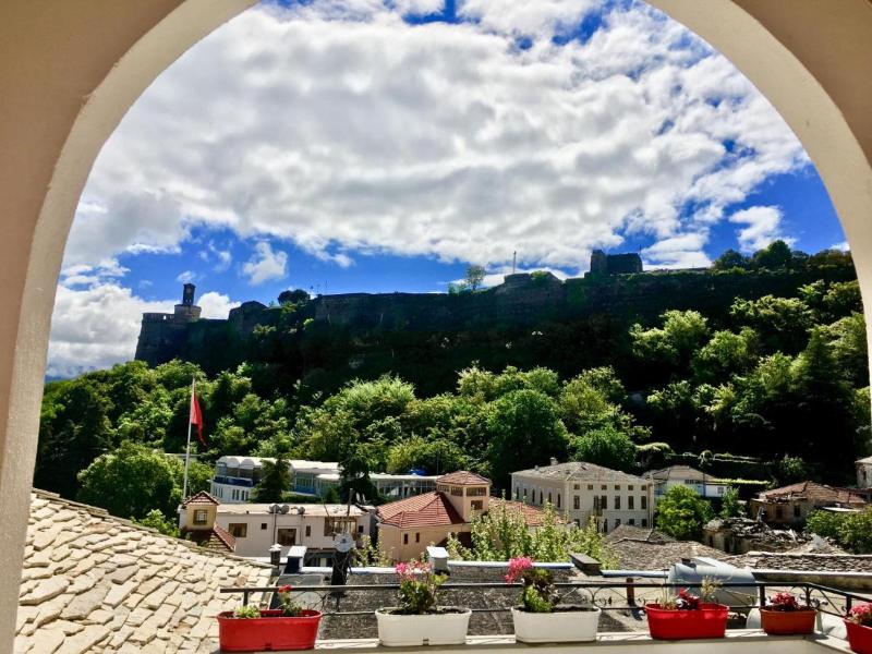 Bineri hotel Gjirokastra - Restoran