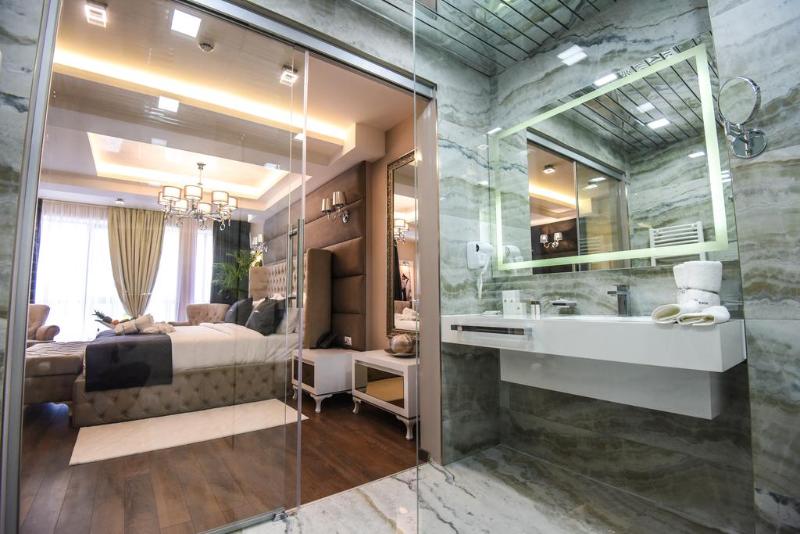 Mirror Hotel - Oda