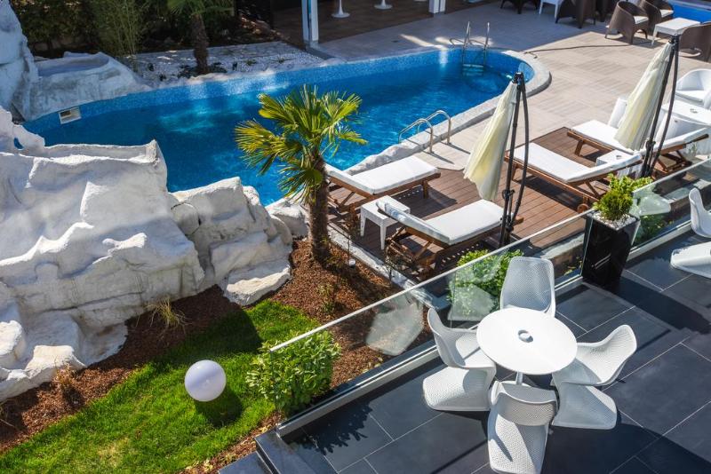 Mirror Hotel - Havuz