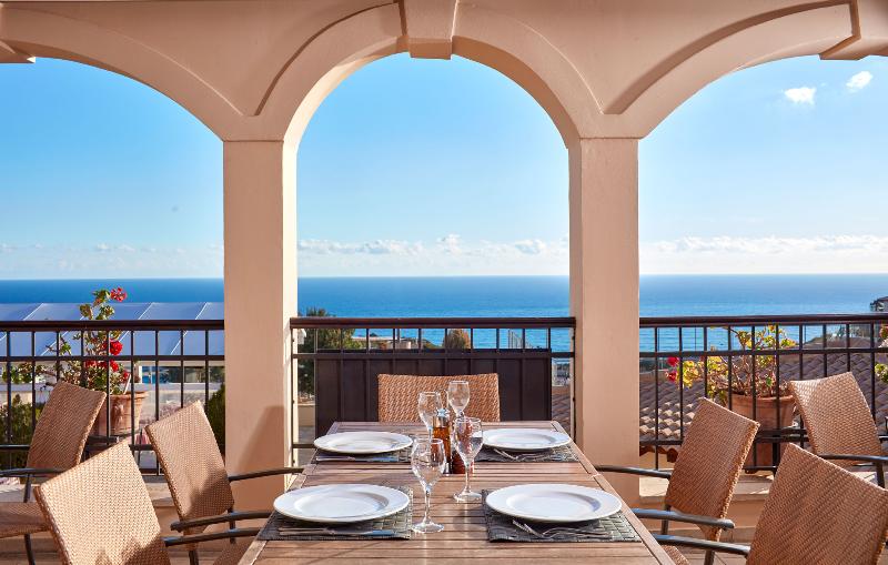 Aphrodite Hills Residences Junior Villas - Bar