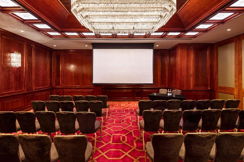 Radisson Blu Hotel & Conference Centre, London LHR - Toplantı