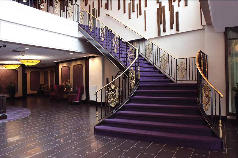 Royal Regency Hotel - Lobi
