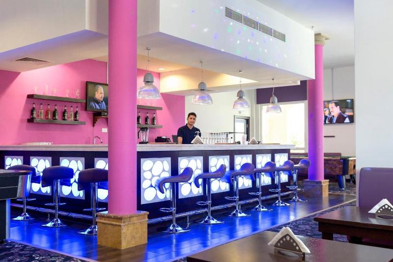 City Hotel Duqm - Bar