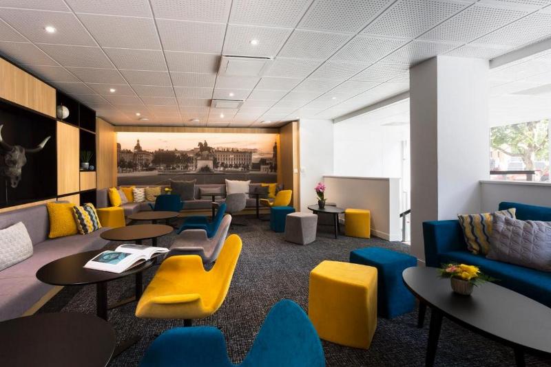 Nemea Appart Hotel So Cloud Lyon gare Part Dieu - Lobi