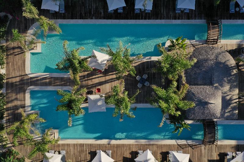 Biblos Beach Resort Alacati - Havuz