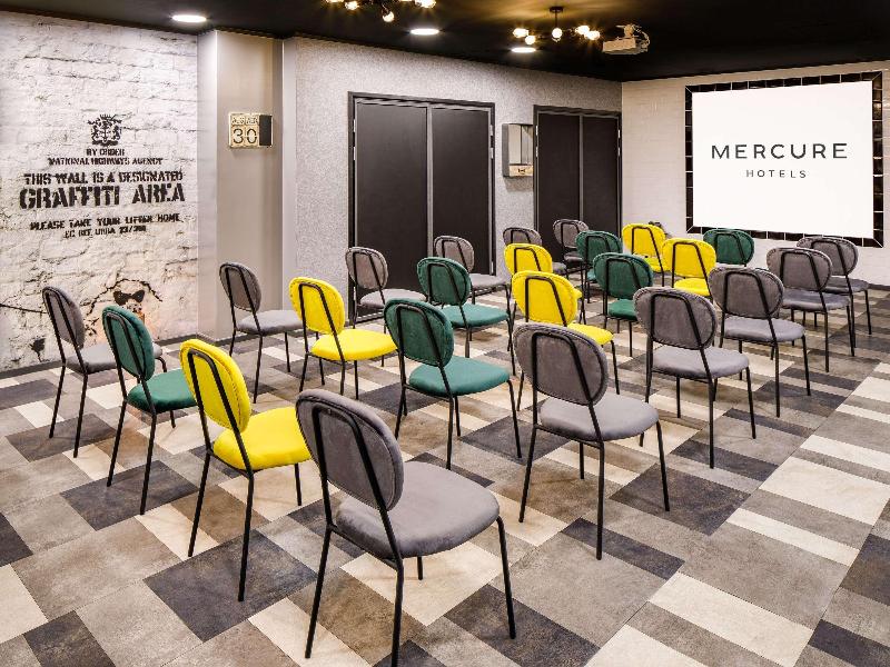 Mercure Londra Köprüsü - Toplantı