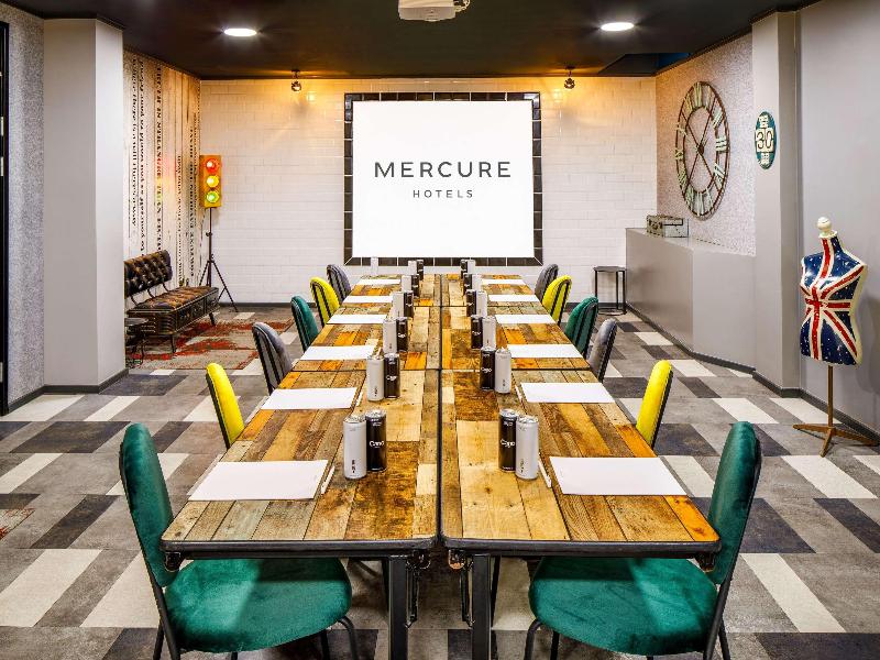 Mercure Londra Köprüsü - Toplantı