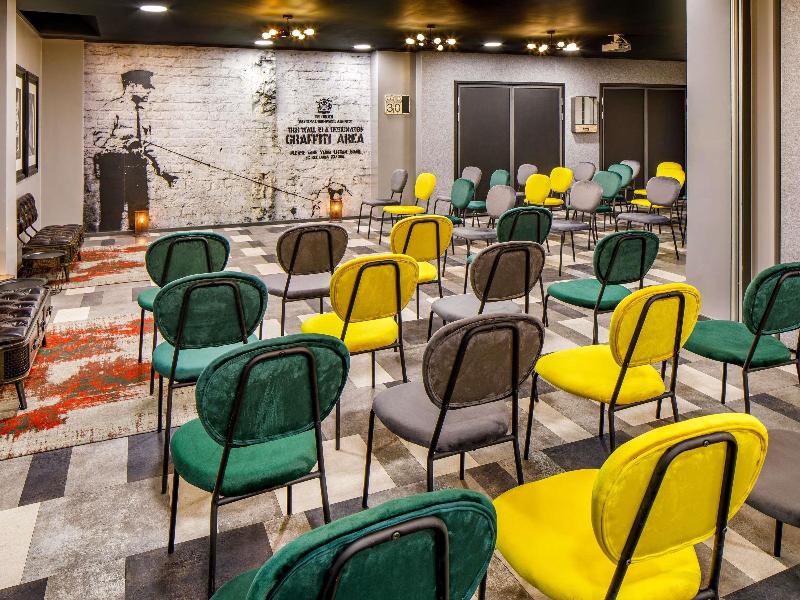 Mercure Londra Köprüsü - Toplantı