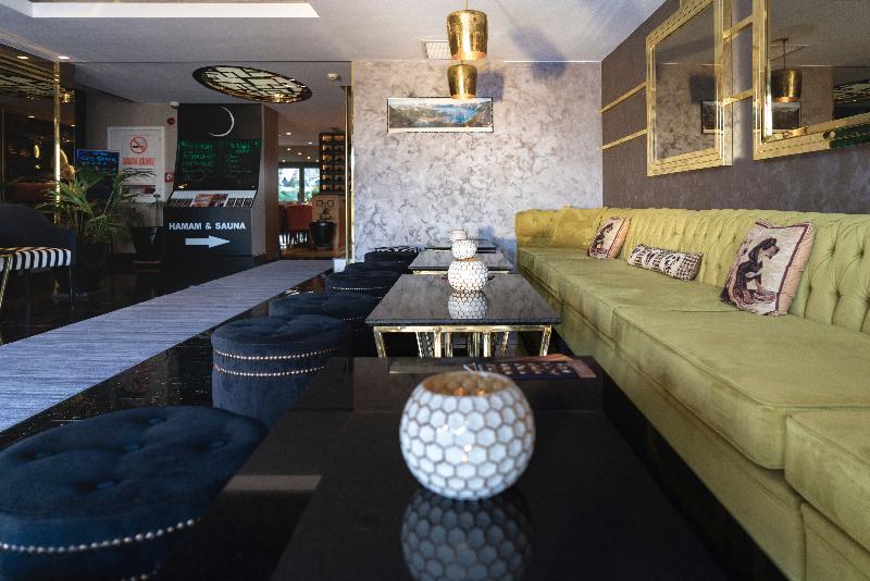 Sky Kamer Boutique Hotel - Lobi
