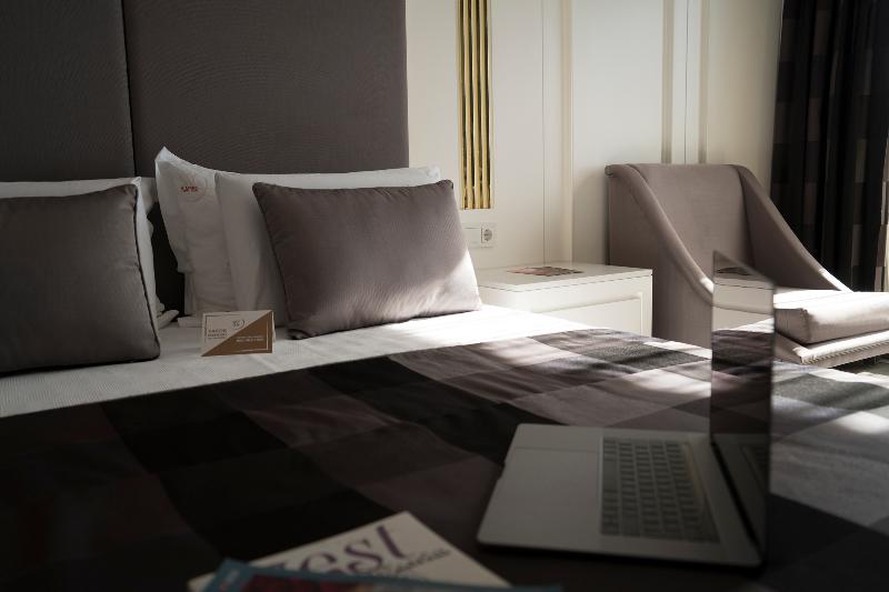 Sky Kamer Boutique Hotel - Oda