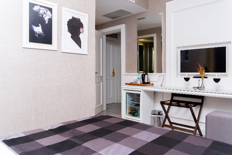 Sky Kamer Boutique Hotel - Oda