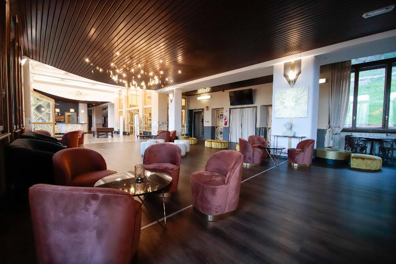 PraCatinat Hotel and Restaurant - Bar