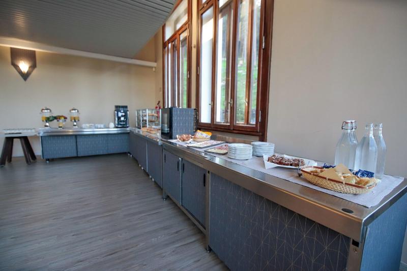 PraCatinat Hotel and Restaurant - Restoran