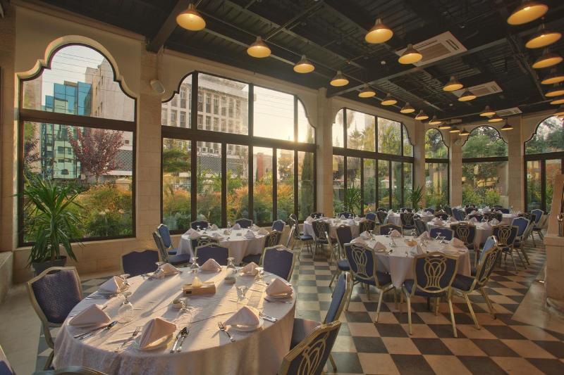 The House Boutique Suites - Restoran