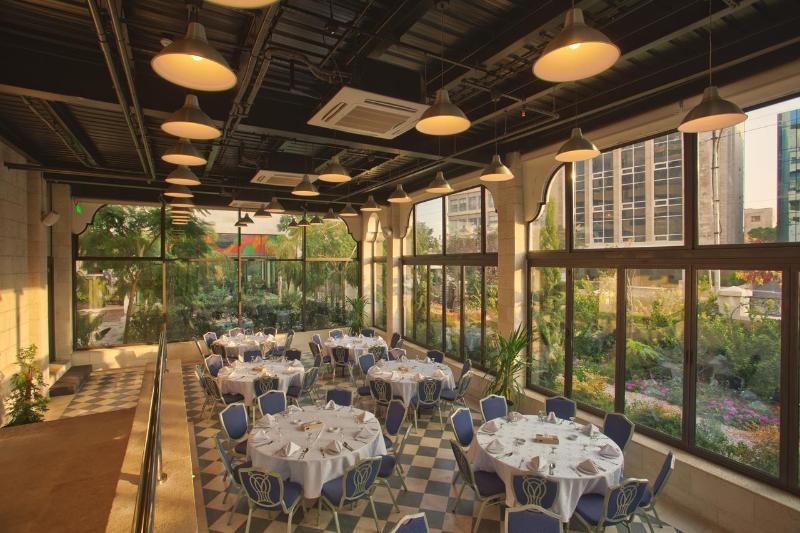 The House Boutique Suites - Restoran