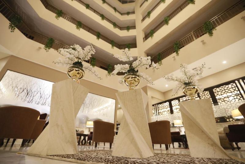 The Signature Hotel - Teras