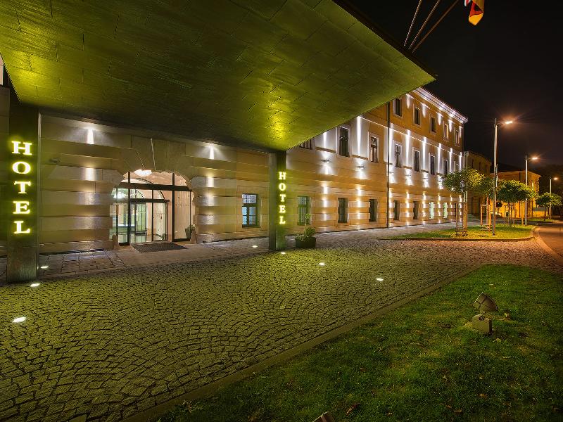 EA Hotel Tereziánský dvůr - Genel