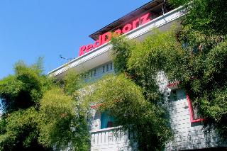 RedDoorz @ Sersan Bajuri otel fotoğrafı