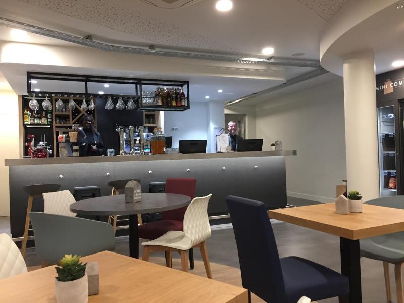Campanile Paris - Clichy Centre - Lobi