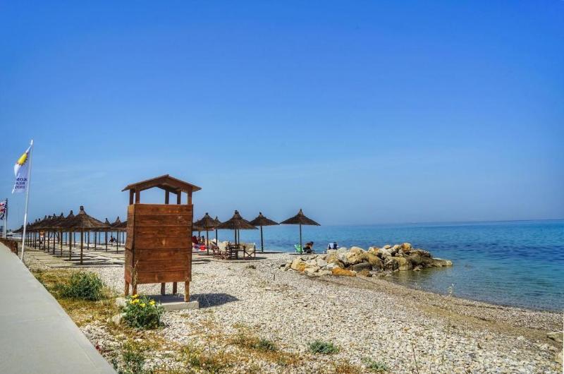 Kokoni Beach Hotel - Plaj